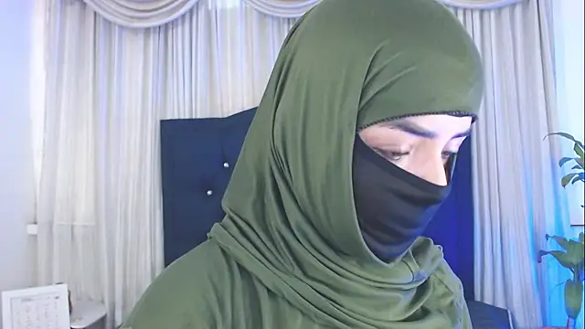 Snapshot of Uzra_hayed chatting on 11-19-25, 08:53 Uzra hayed online show from 11-19-25, 08:53