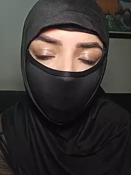 Snapshot of Uzra_hayed chatting on 11-23-25, 04:45 Uzra hayed online show from 11-23-25, 04:45