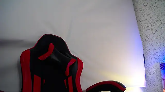 luly pink online show from 12-23-25, 03:04