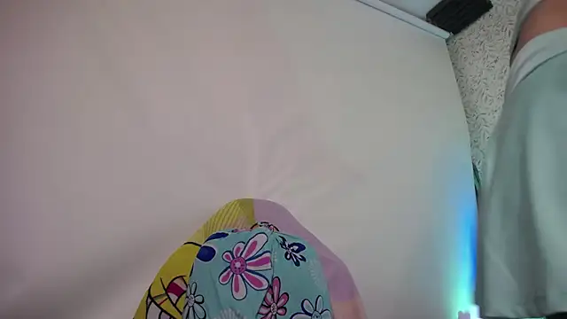 luly pink online show from 02-26-26, 04:11