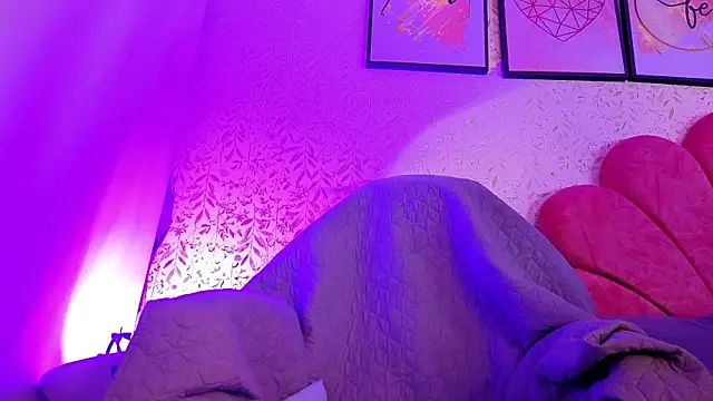 luly pink online show from 07-04-26, 03:35