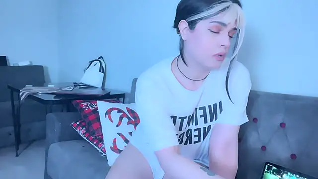 Snapshot of Arab_tgirl chatting on 05-17-26, 08:38 Arab tgirl online show from 05-17-26, 08:38