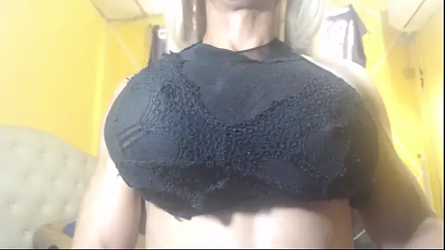 DanielaMuscleTS online show from 01-18-25, 09:45