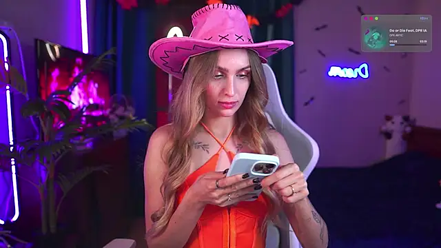 Kamila icee online show from 10-31-25, 10:11