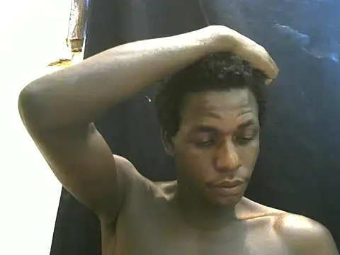 Snapshot of Bigras0011 chatting on 05-28-26, 02:14 Bigras0011 online show from 05-28-26, 02:14