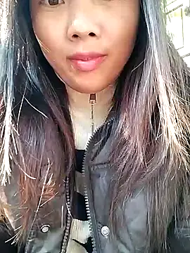 Snapshot of Lady-big91 chatting on 01-06-25, 02:26 Lady-big91 online show from 01-06-25, 02:26