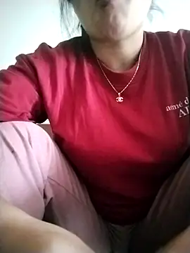 Snapshot of Lady-big91 chatting on 11-08-25, 08:14 Lady-big91 online show from 11-08-25, 08:14