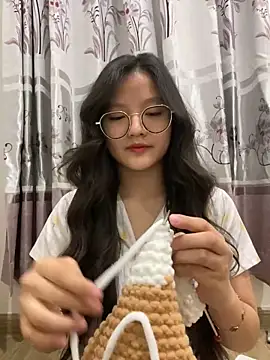 Krixxi22 online show from 12-08-24, 02:41