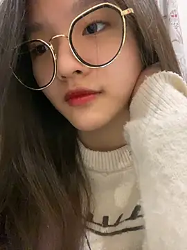 Krixxi22 online show from 02-05-25, 02:59