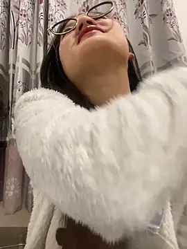 Krixxi22 online show from 02-18-25, 02:16