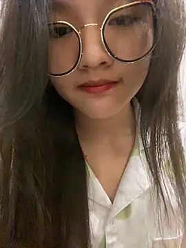 Krixxi22 online show from 03-10-25, 02:59