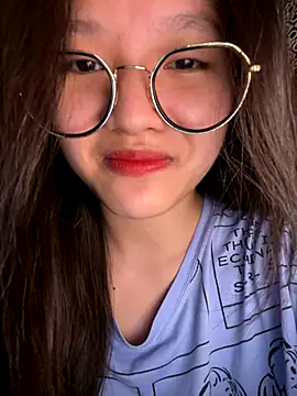 Krixxi22 online show from 10-02-25, 02:24