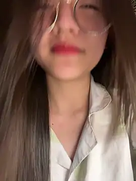 Krixxi22 online show from 10-27-25, 02:32