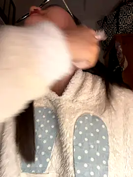 Krixxi22 online show from 11-18-25, 03:05