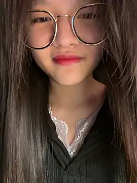 Krixxi22 online show from 11-19-25, 03:56