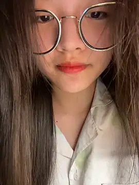 Krixxi22 online show from 11-20-25, 02:28