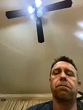 Snapshot of Realybigdill chatting on 09-15-25, 02:44 Realybigdill online show from 09-15-25, 02:44