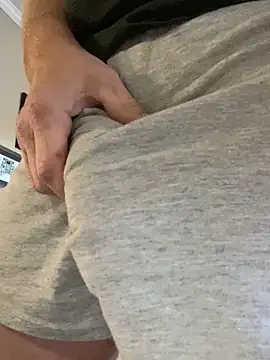 Snapshot of Realybigdill chatting on 10-19-25, 09:48 Realybigdill online show from 10-19-25, 09:48