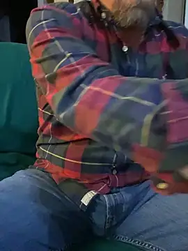 Snapshot of Realybigdill chatting on 10-30-25, 02:13 Realybigdill online show from 10-30-25, 02:13