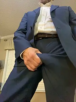 Snapshot of Realybigdill chatting on 11-20-25, 04:45 Realybigdill online show from 11-20-25, 04:45