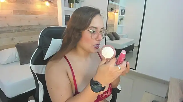 zoe danae  online show from 02-18-26, 12:23