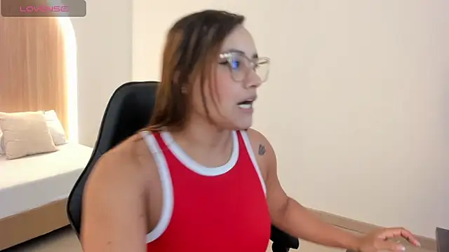 zoe danae  online show from 04-06-26, 12:17