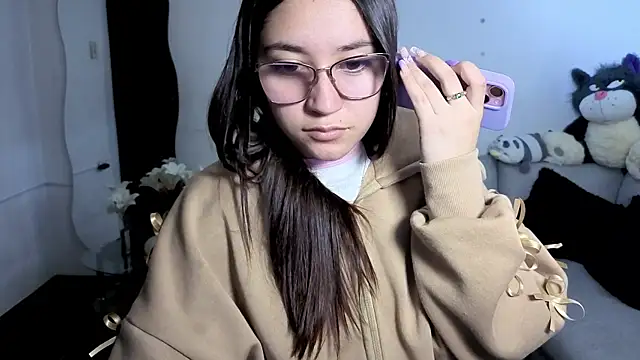 Snapshot of karla_cute01 chatting on 07-04-26, 05:46 karla cute01 online show from 07-04-26, 05:46