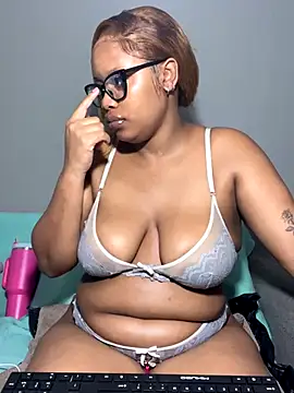 MimiCurves online show from 11-23-25, 08:30