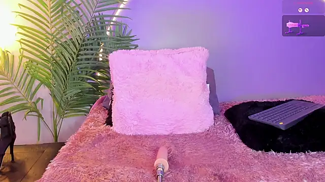 Snapshot of izabelacarter chatting on 01-20-25, 09:24 izabelacarter online show from 01-20-25, 09:24