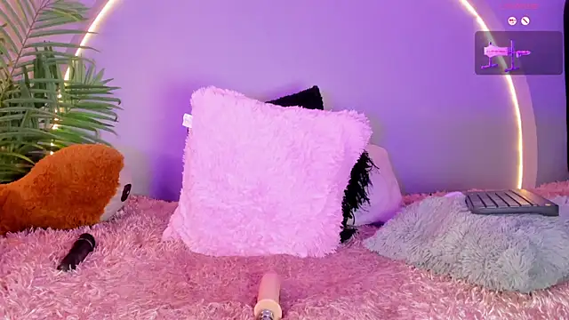 Snapshot of izabelacarter chatting on 02-06-25, 10:15 izabelacarter online show from 02-06-25, 10:15