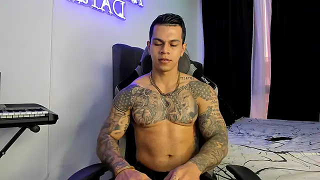 Aron Dark online show from 02-12-25, 11:40