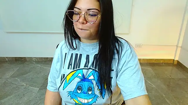 martinna tay online show from 03-17-25, 06:18