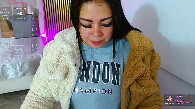 martinna tay online show from 05-30-26, 03:14