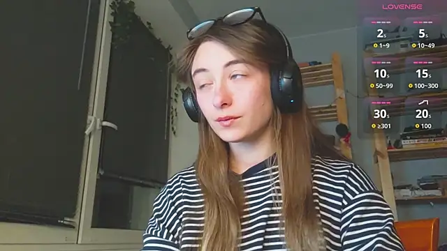 monlight  dana online show from 11-16-25, 04:23