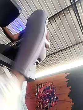 Snapshot of Berry_Bans chatting on 03-05-25, 05:29 Berry Bans online show from 03-05-25, 05:29