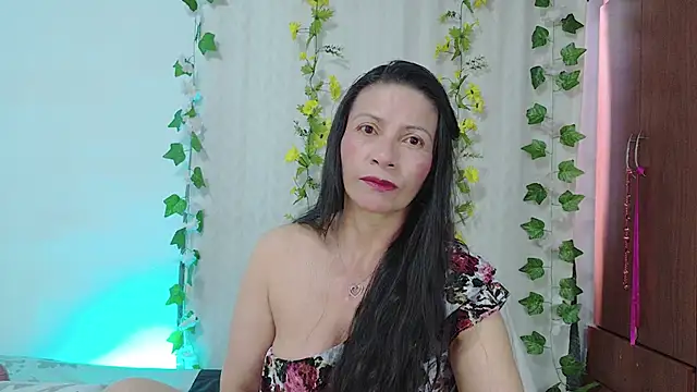 Snapshot of cattaleya1476 chatting on 06-16-26, 04:20 cattaleya1476 online show from 06-16-26, 04:20