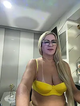 LARIANA RIVERA23 online show from 05-11-26, 08:31