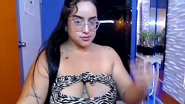 Snapshot of Sofiia_davis23 chatting on 02-18-25, 04:26 Sofiia davis23 online show from 02-18-25, 04:26