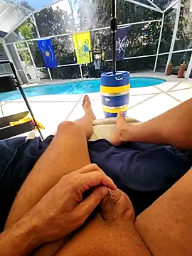 theclubist111 online show from 10-28-25, 04:20