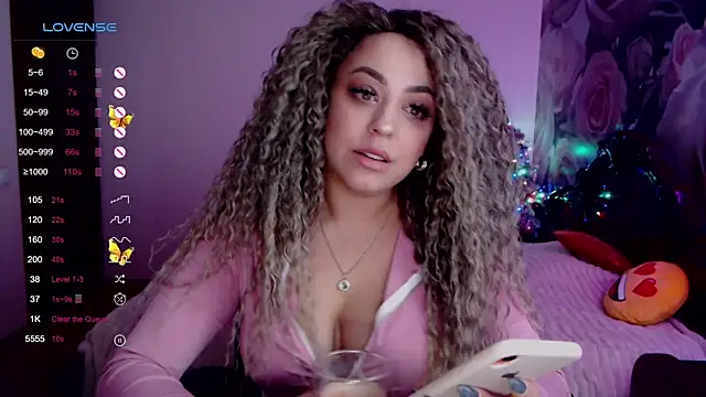 Snapshot of _Just_a_queen_3 chatting on 12-14-24, 06:09  Just a queen 3 online show from 12-14-24, 06:09