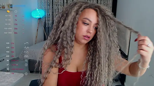 Snapshot of _Just_a_queen_3 chatting on 10-16-25, 09:43  Just a queen 3 online show from 10-16-25, 09:43