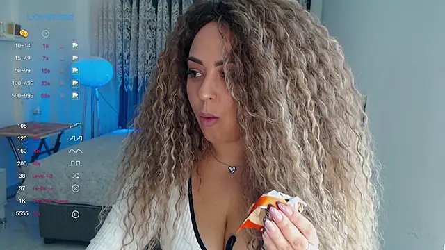  Just a queen 3 online show from 12-02-25, 04:57