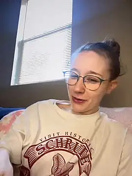 Snapshot of sage__marie chatting on 02-26-25, 01:30 sage marie online show from 02-26-25, 01:30