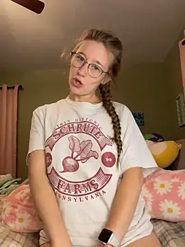 Snapshot of sage__marie chatting on 09-17-25, 10:50 sage marie online show from 09-17-25, 10:50