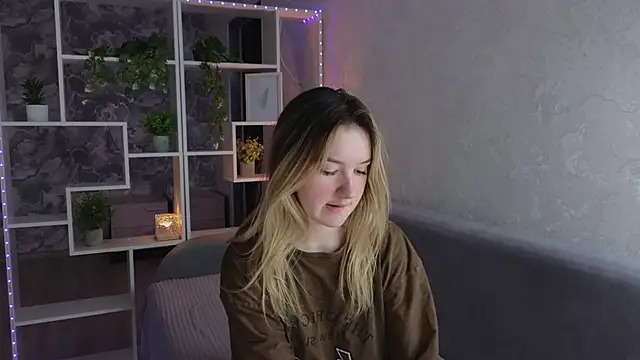 Snapshot of flawless_angell chatting on 11-24-25, 07:46 flawless angell online show from 11-24-25, 07:46