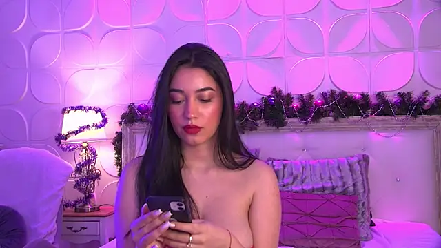 Snapshot of Amy_Sin chatting on 12-17-24, 06:20 Amy Sin online show from 12-17-24, 06:20