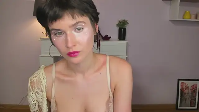 Snapshot of sarah_perfect chatting on 06-23-26, 01:53 sarah perfect online show from 06-23-26, 01:53