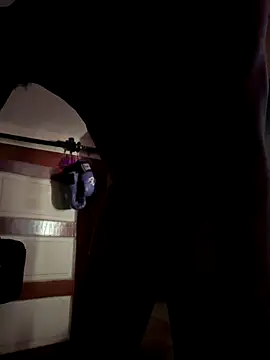 GersonGil1 online show from 10-22-25, 05:13