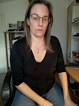 SpiceLea online show from 12-21-24, 02:37