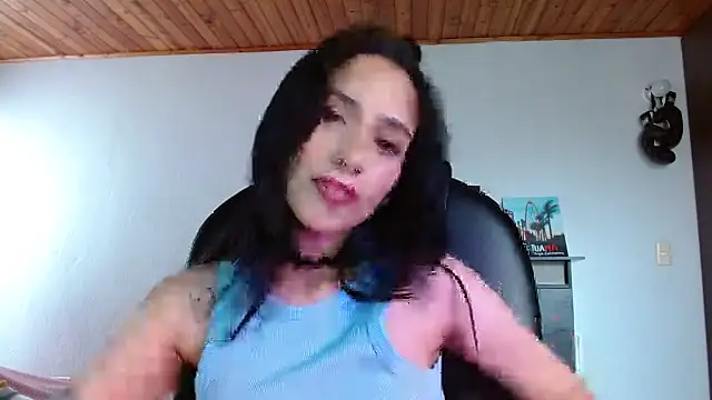 Snapshot of Ary_Pieerce chatting on 10-20-25, 07:36 Ary Pieerce online show from 10-20-25, 07:36